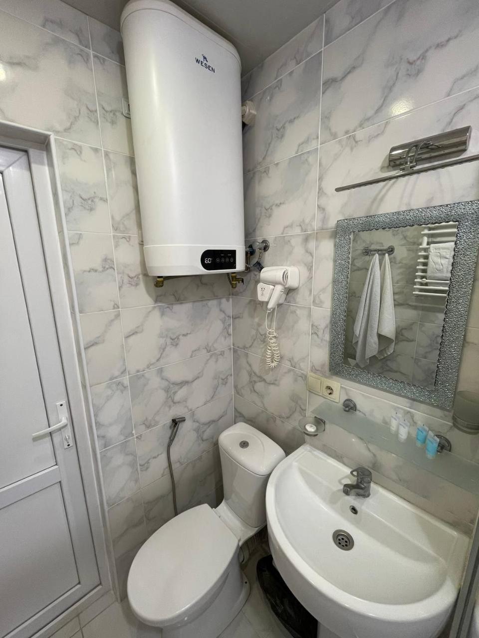 Sea View Rock Hotel Батумі Екстер'єр фото